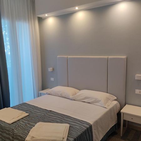 Hotel Caravel Park 里米尼 外观 照片