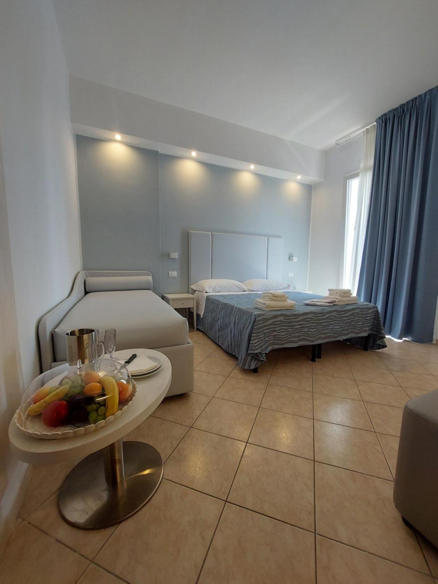 Hotel Caravel Park 里米尼 外观 照片