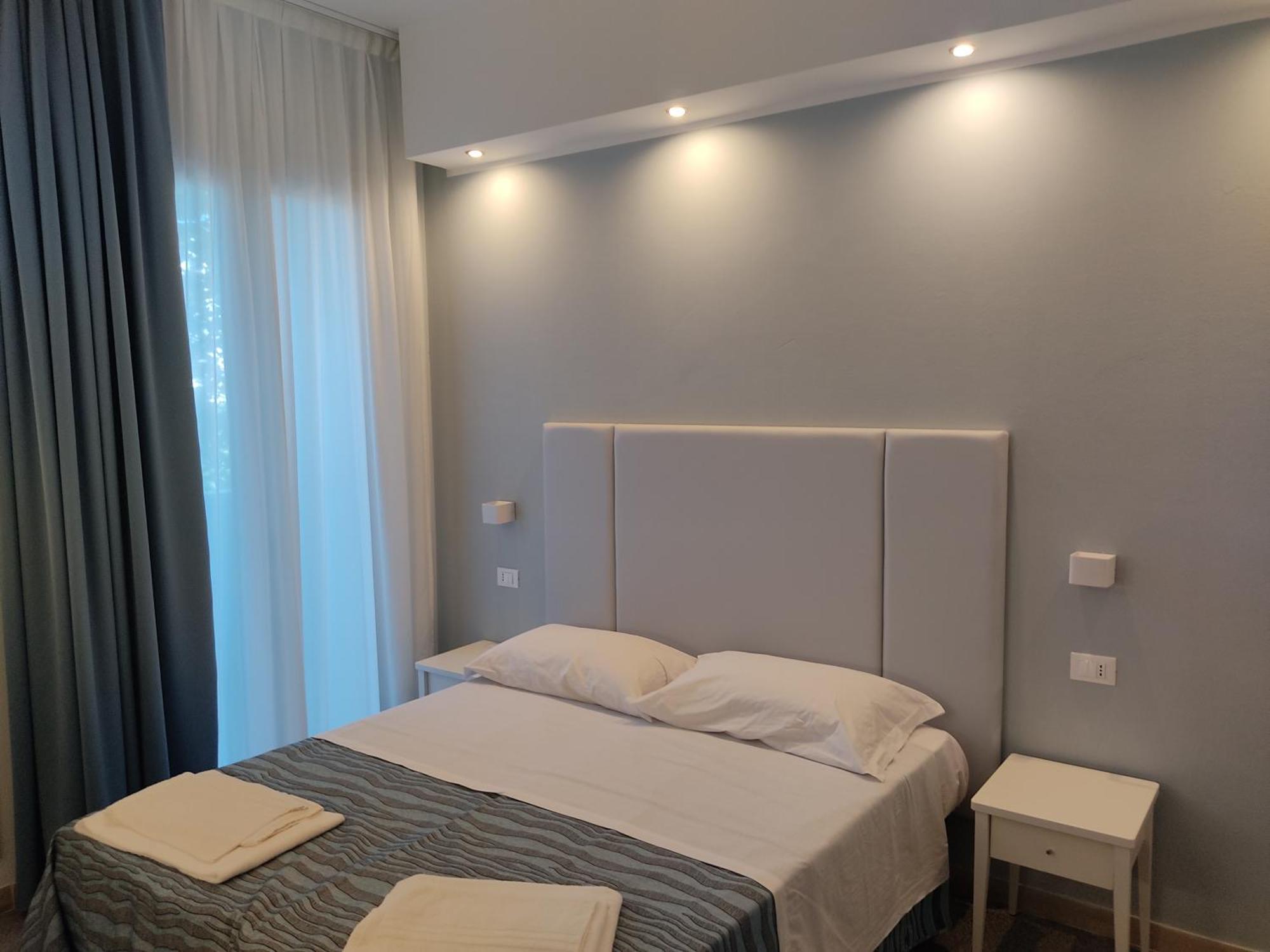 Hotel Caravel Park 里米尼 外观 照片